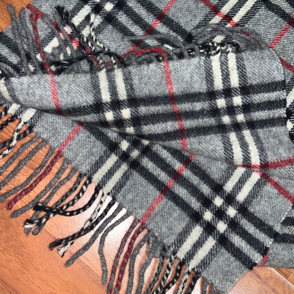 Authentic Vintage Burberrys Label Cashmere Scarf - Picture 4 of 4